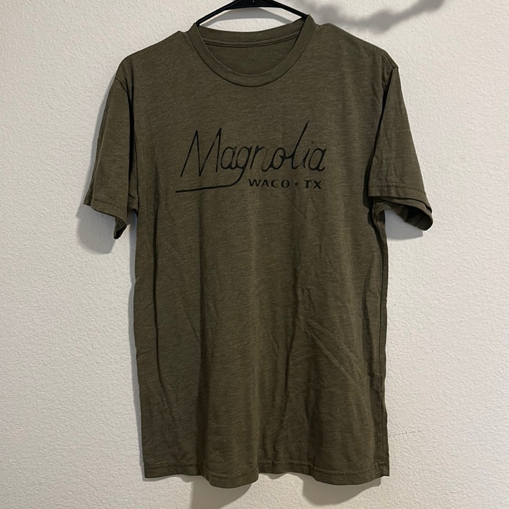 Magnolia T-Shirt